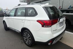 2018 Mitsubishi Outlander ES
