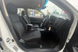 2018 Mitsubishi Outlander ES