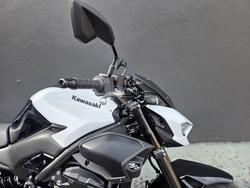 2025 Kawasaki Z900RS (ZR900C) WHITE