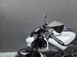 2025 Kawasaki Z900RS (ZR900C) WHITE