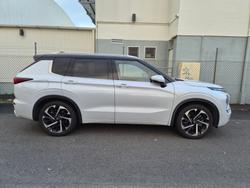 2024 Mitsubishi Outlander Exceed Tourer