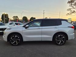 2024 Mitsubishi Outlander Exceed Tourer