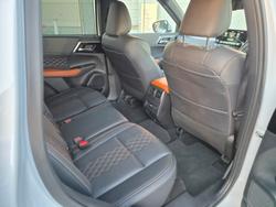 2024 Mitsubishi Outlander Exceed Tourer
