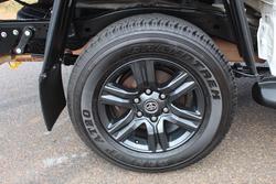 2024 Toyota Hilux SR 48V