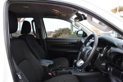 2024 Toyota Hilux SR 48V