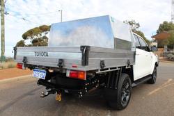 2024 Toyota Hilux SR 48V