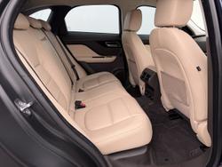 2016 Jaguar F-PACE 30d Prestige