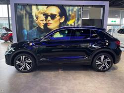 2025 Volkswagen T-Roc 140TSI R-Line