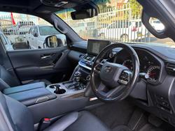 2022 Toyota Landcruiser VX