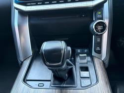 2022 Toyota Landcruiser VX
