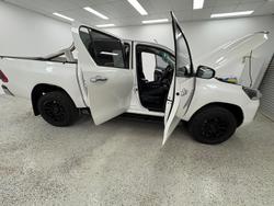 2020 Toyota Hilux SR5 GUN126R 4X4 Dual Range White