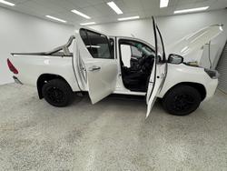 2020 Toyota Hilux SR5 GUN126R 4X4 Dual Range White
