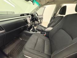 2020 Toyota Hilux SR5 GUN126R 4X4 Dual Range White