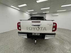2020 Toyota Hilux SR5 GUN126R 4X4 Dual Range White