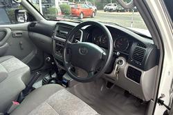 2005 Toyota Landcruiser Standard