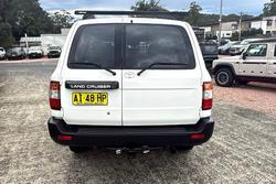2005 Toyota Landcruiser Standard