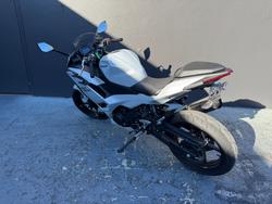2024 Kawasaki NINJA 400 WHITE