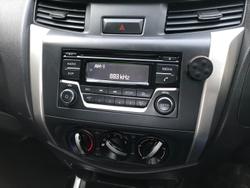 2019 Nissan Navara RX