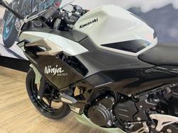 2026 Kawasaki NINJA 500 SE (LAMS) WHITE