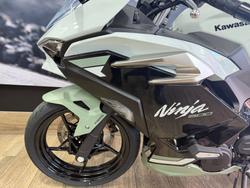 2026 Kawasaki NINJA 500 SE (LAMS) WHITE
