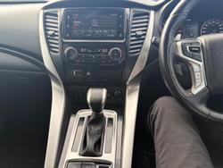 2016 Mitsubishi Pajero Sport Exceed