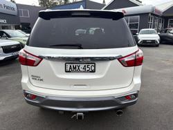 2018 Isuzu MU-X LS-T