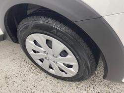 2023 Kia Stonic S YB MY23 Clear White