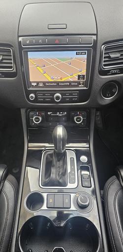 2017 Volkswagen Touareg 150TDI Element 7P MY18 Four Wheel Drive Pure White