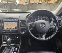 2017 Volkswagen Touareg 150TDI Element 7P MY18 Four Wheel Drive Pure White