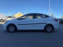 2013 Hyundai Accent Active