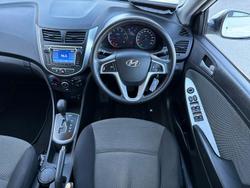 2013 Hyundai Accent Active