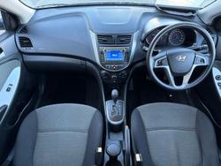2013 Hyundai Accent Active