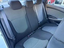 2013 Hyundai Accent Active