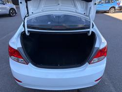 2013 Hyundai Accent Active