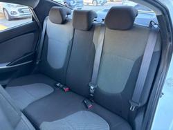 2013 Hyundai Accent Active