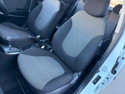 2013 Hyundai Accent Active