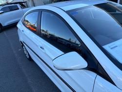 2013 Hyundai Accent Active