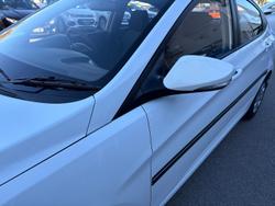 2013 Hyundai Accent Active