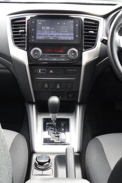 2022 Mitsubishi Triton GLX-R