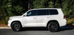 2017 Toyota Landcruiser VX