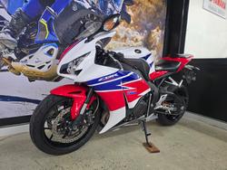 2015 Honda CBR1000RR (FIREBLADE) WHITE