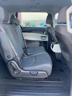 2023 Kia Carnival S