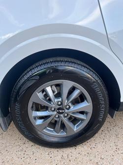 2023 Kia Carnival S