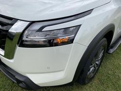 2024 Nissan Pathfinder ST-L
