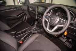 2026 Isuzu D-MAX SX