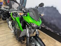 2026 Kawasaki Z500 Lime Green / Carbon Gray