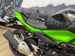 2026 Kawasaki Z500 Lime Green / Carbon Gray