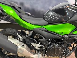 2026 Kawasaki Z500 Lime Green / Carbon Gray