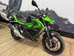 2026 Kawasaki Z500 Lime Green / Carbon Gray