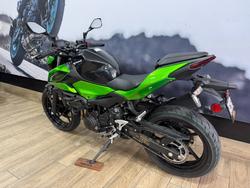 2026 Kawasaki Z500 Lime Green / Carbon Gray